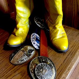 ☀️✨Bright yellow vintage boots ☀️✨